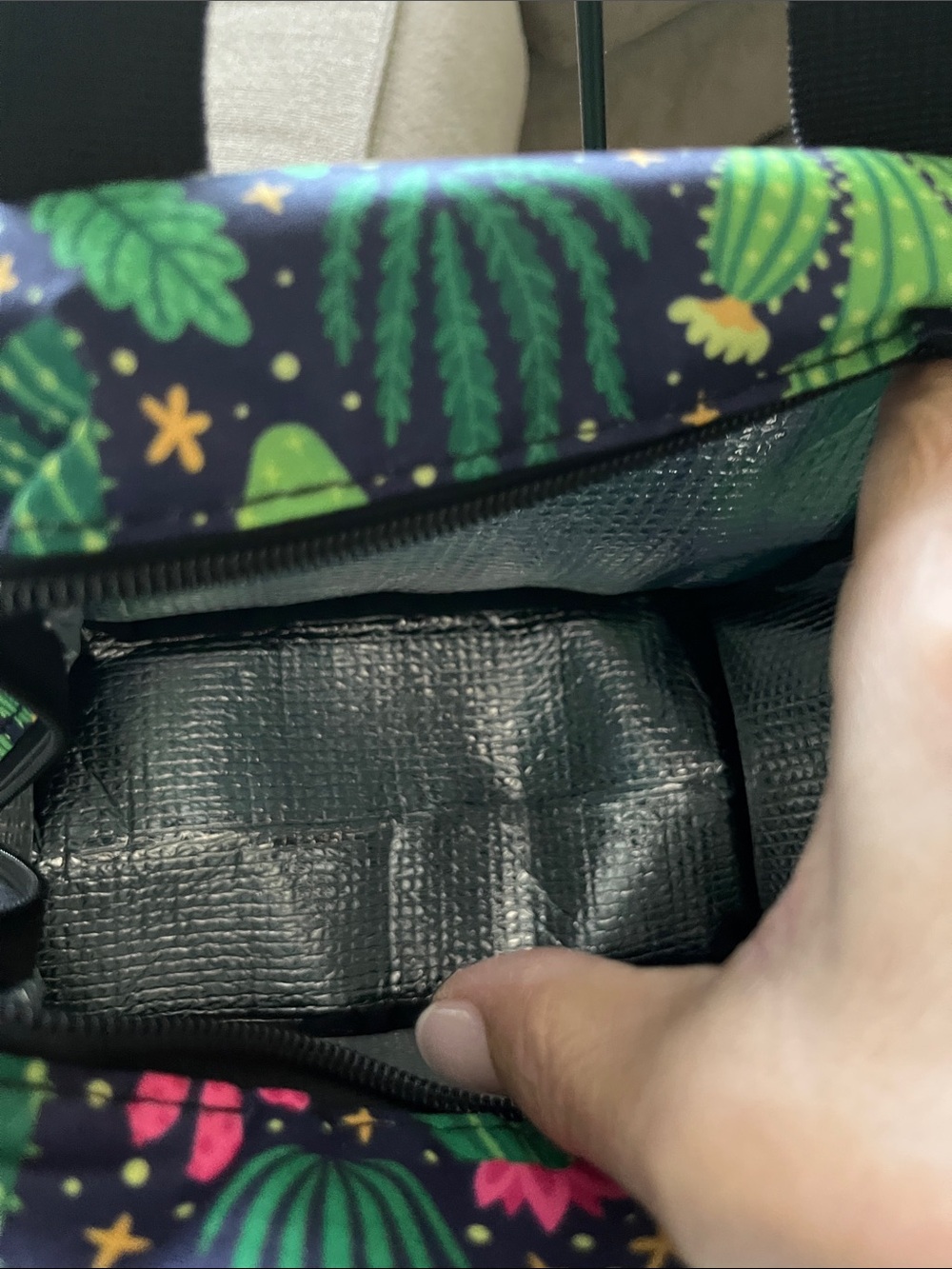 Cactus Print Insulated Lunch Bag - Green & Pink - Picture 3 of 4